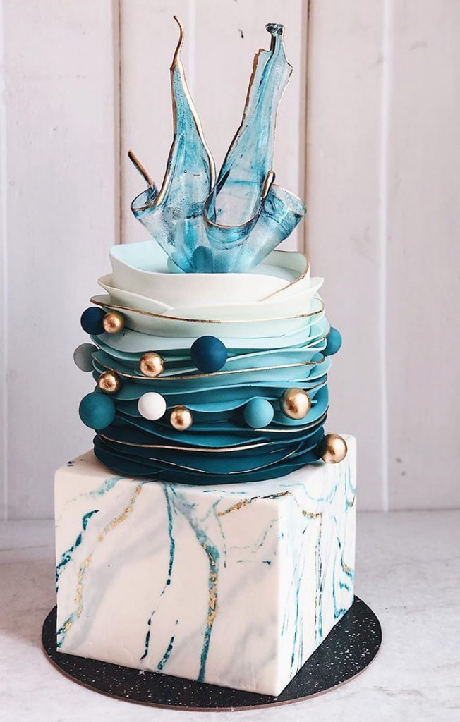 teal-blue-gold-ball-modern-wedding-cake-with-unique-isomalt-cake-topper-652×1024-652×1024