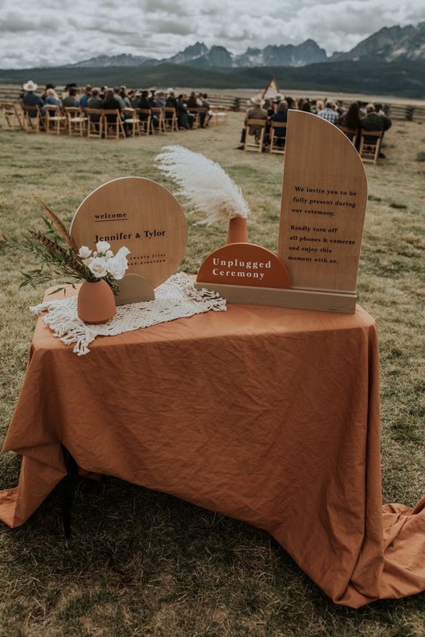 terracotta-wedding-welcome-table-signage